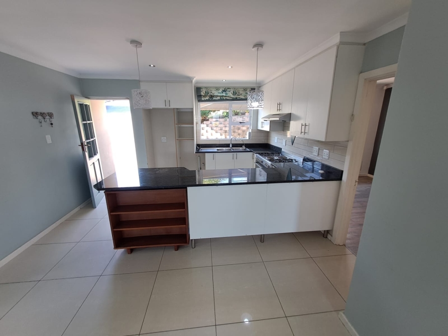 4 Bedroom Property for Sale in Nahoon Valley Park Eastern Cape